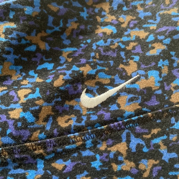 NIKE Women’s Dri-Fit Legging (Capri) - Picture 5 of 14